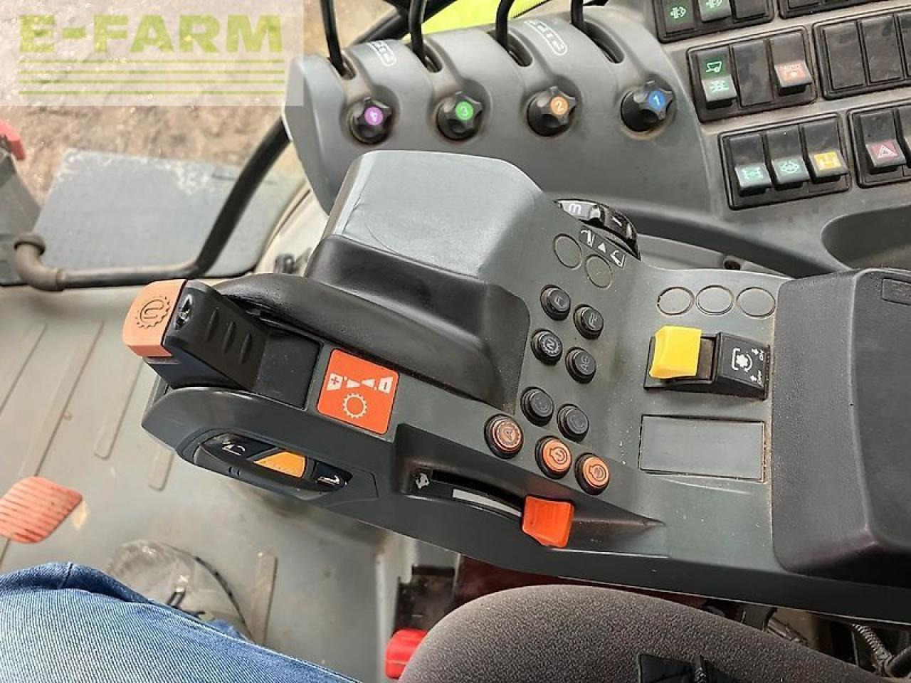 Farm tractor CLAAS arion 650