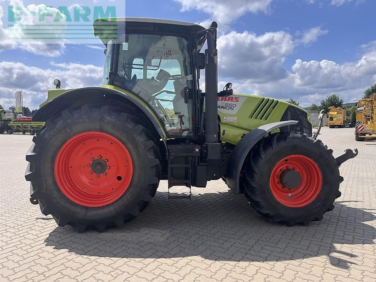 Farm tractor CLAAS arion 650