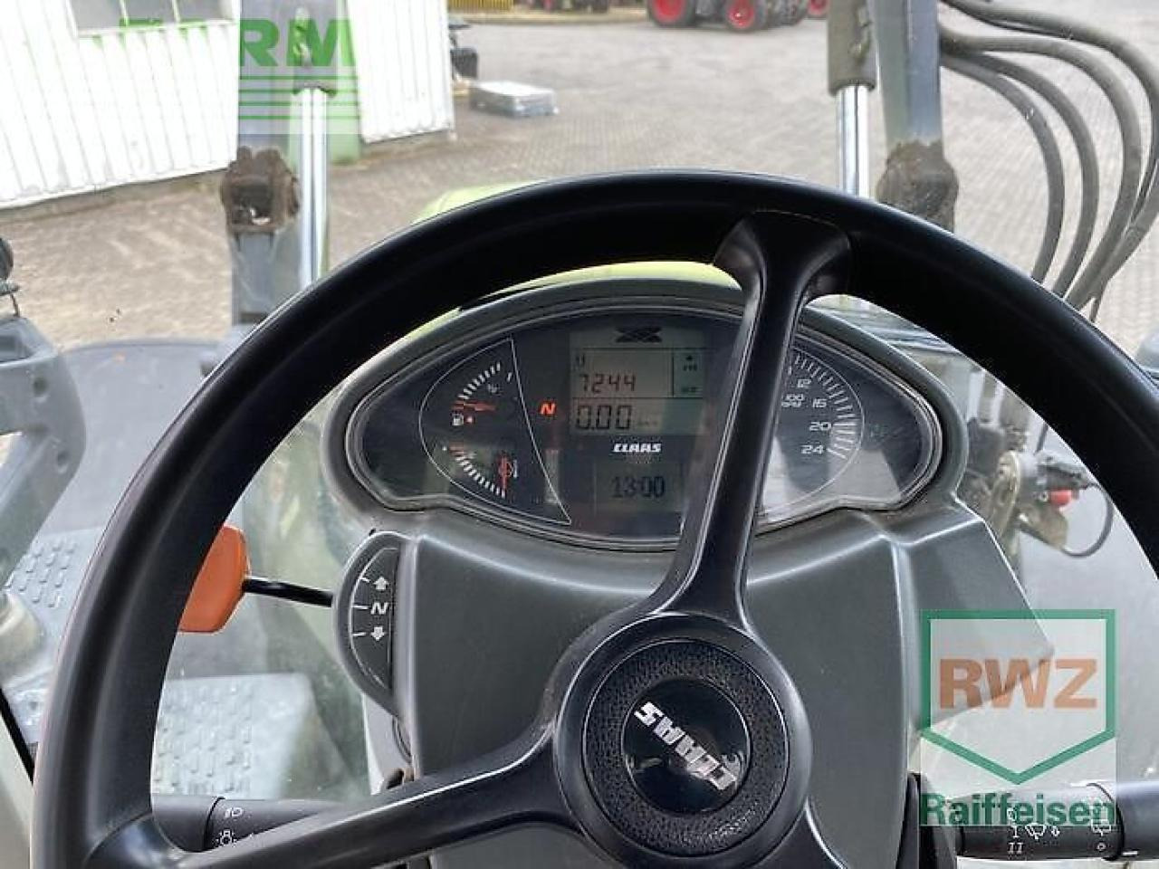 Farm tractor CLAAS arion 650