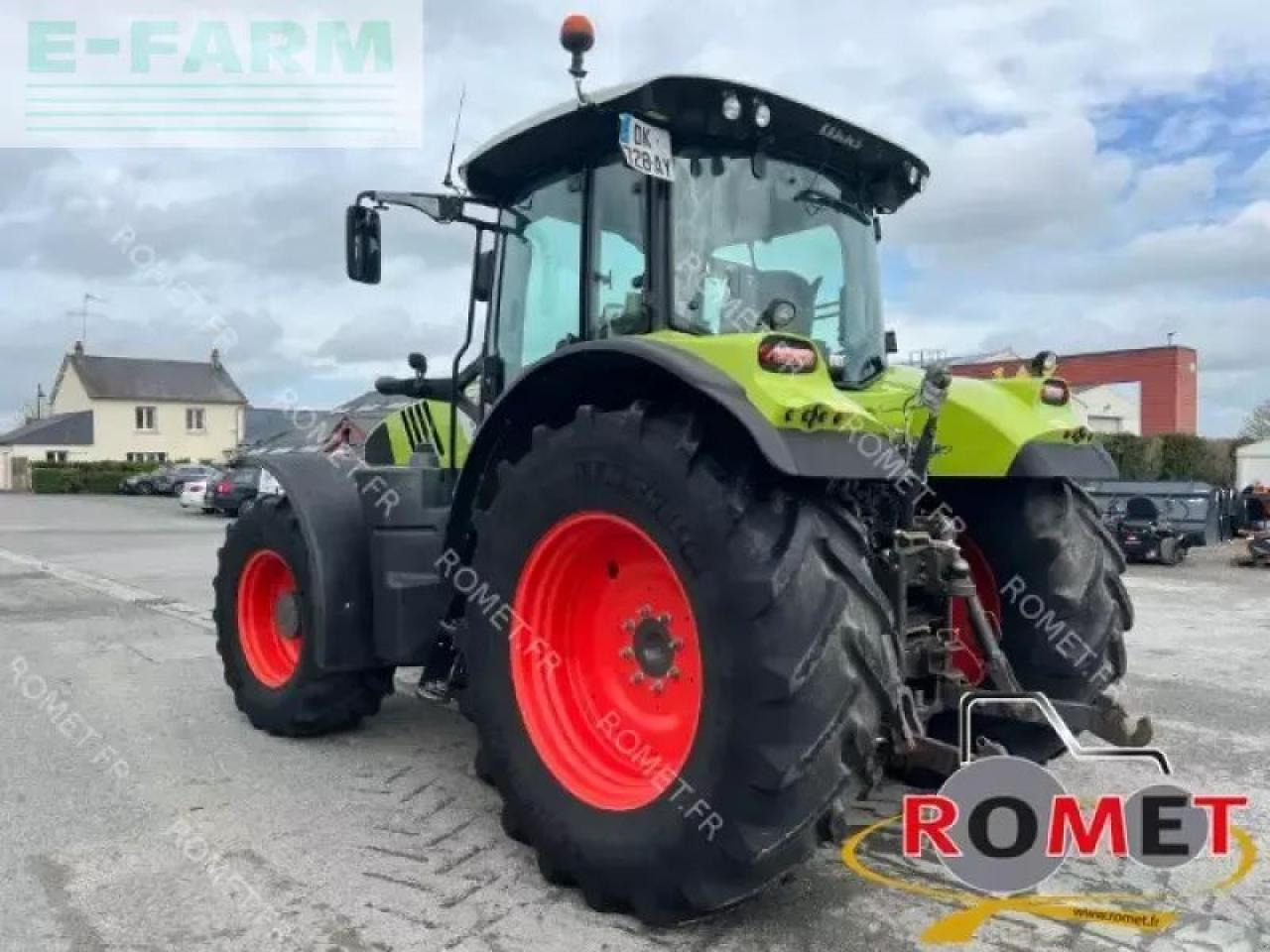 Farm tractor CLAAS arion 650