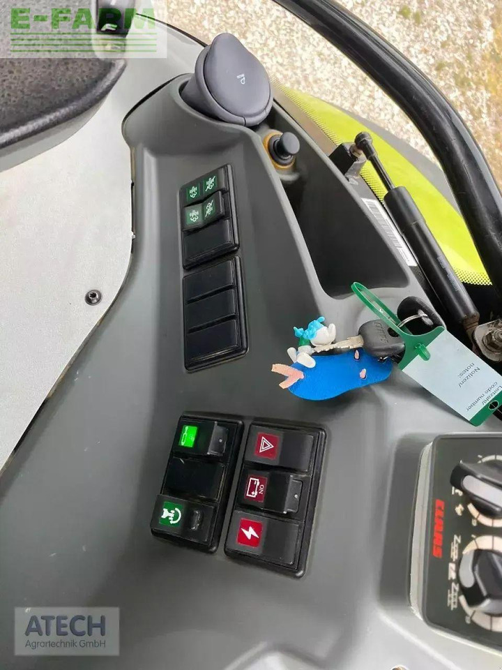 Farm tractor CLAAS arion 650