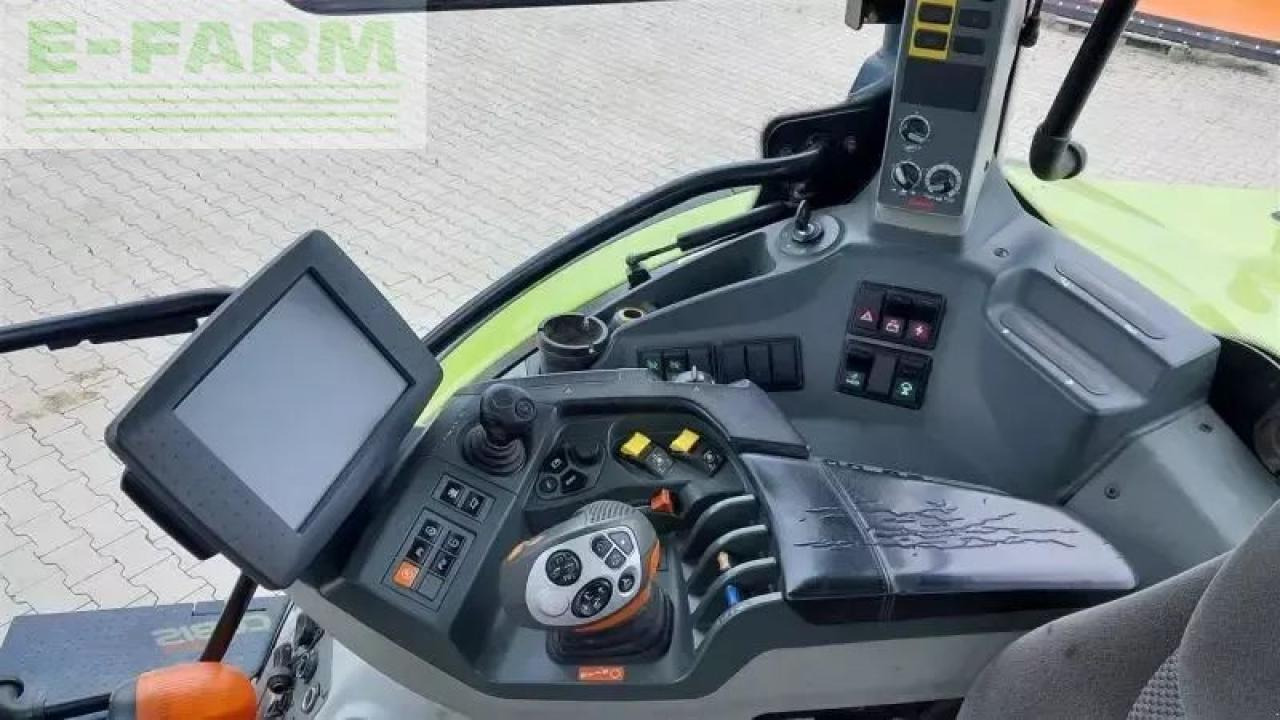 Farm tractor CLAAS arion 650
