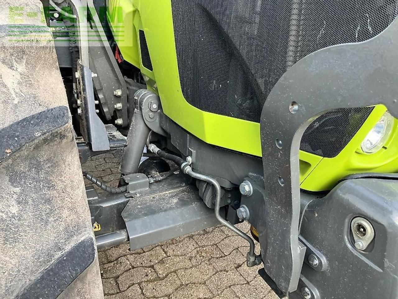 Farm tractor CLAAS arion 650 cis + fl140 CIS+