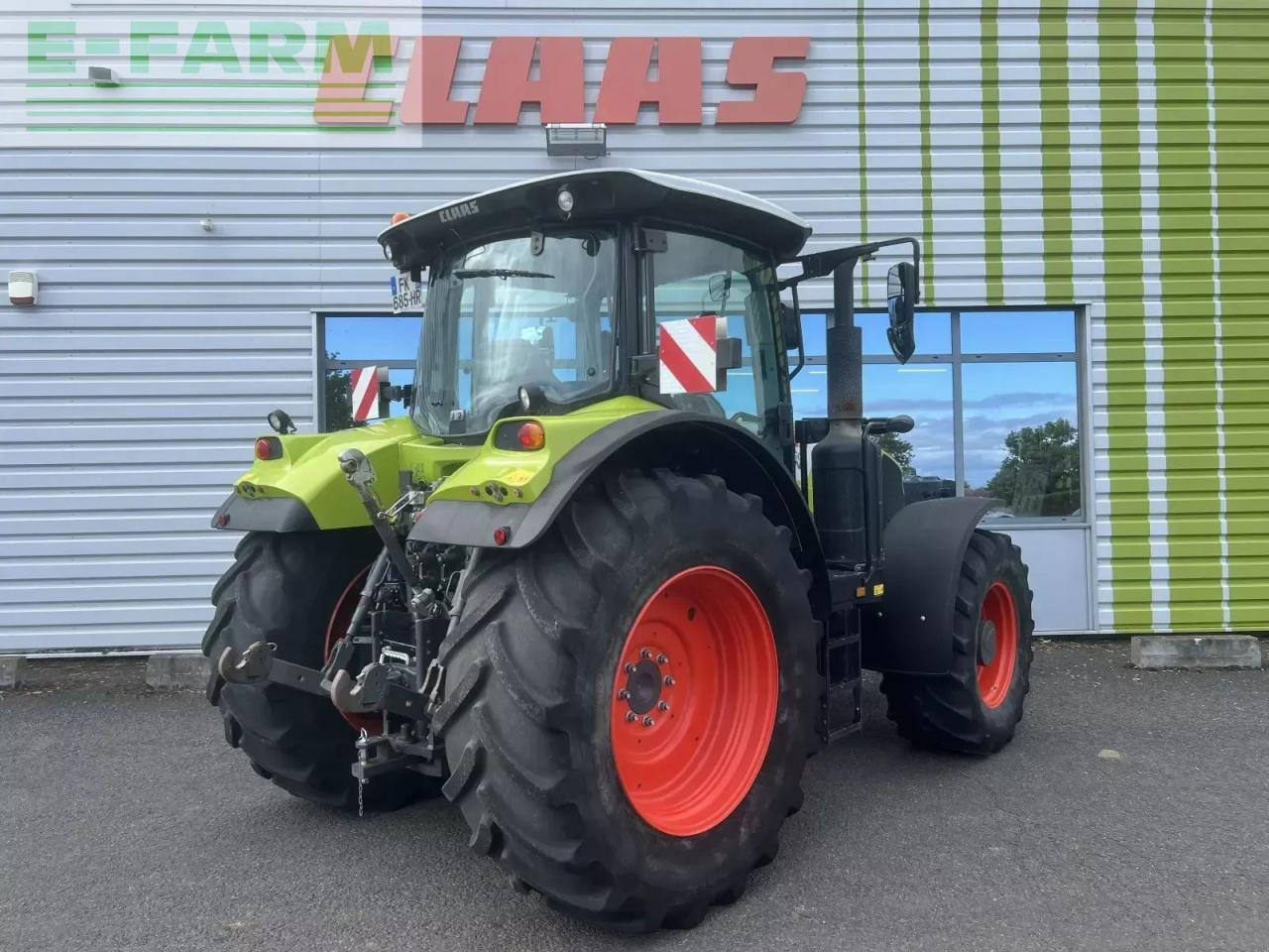 Farm tractor CLAAS arion 650 concept