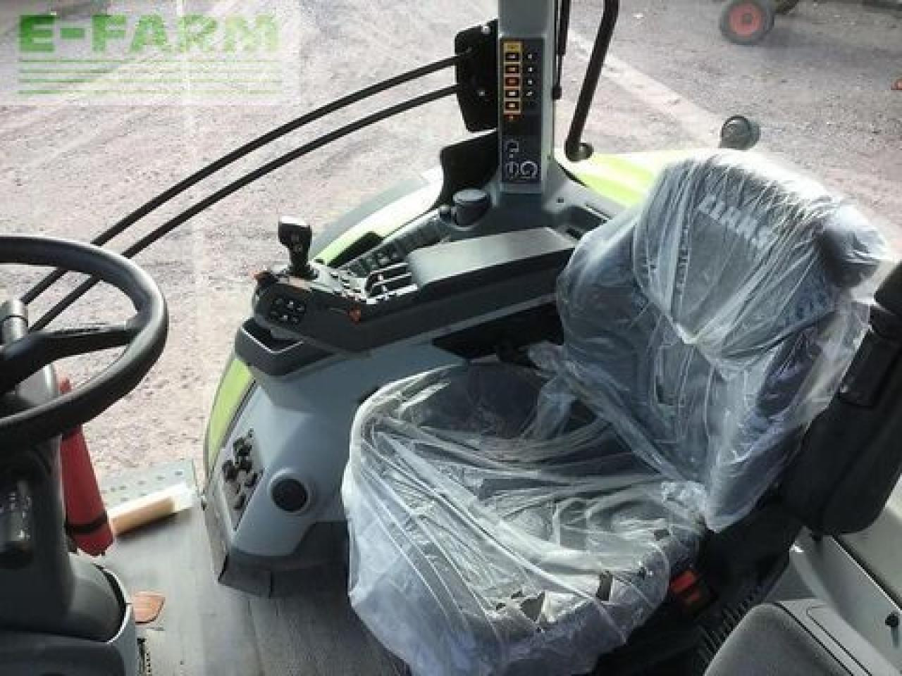 Farm tractor CLAAS arion 650 hexa
