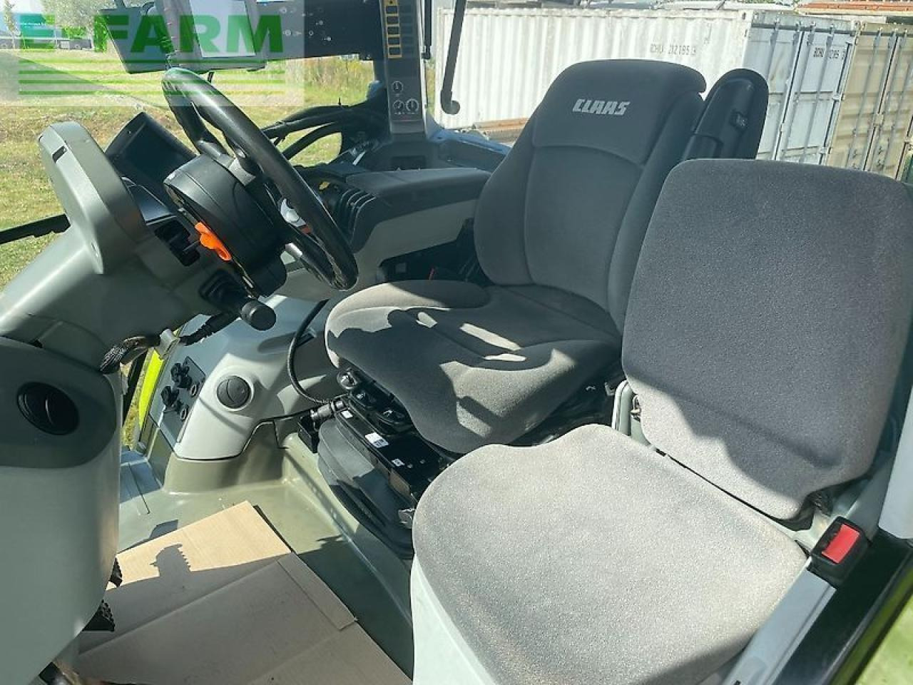 Farm tractor CLAAS arion 650 hexashift