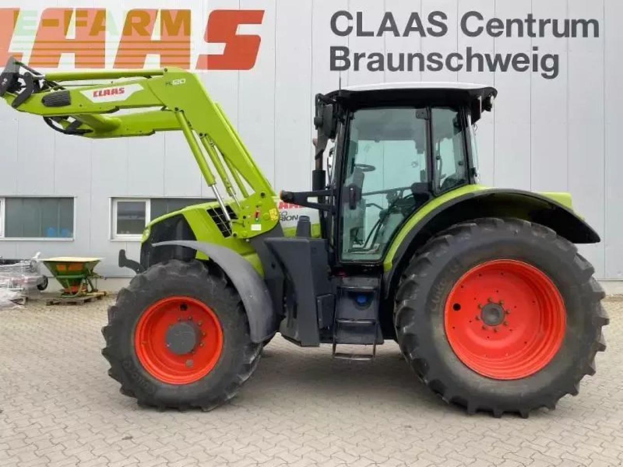 Farm tractor CLAAS arion 650 st4 hexa