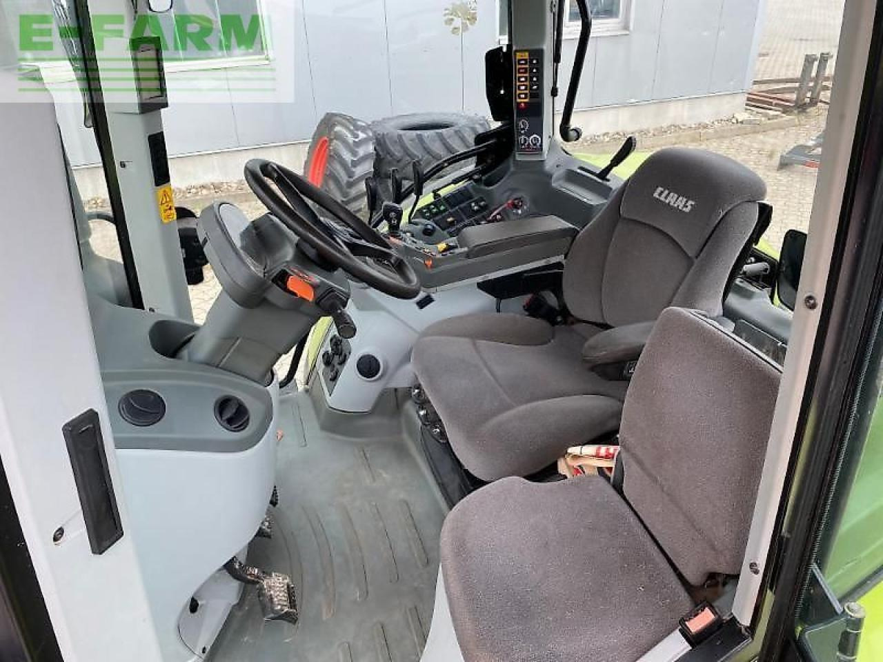 Farm tractor CLAAS arion 650 st4 hexa