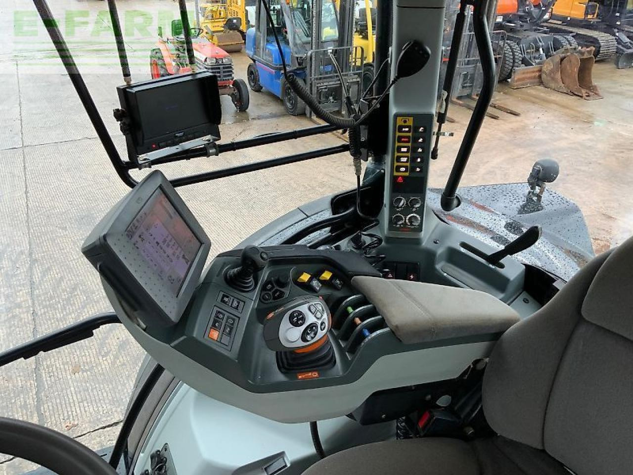 Farm tractor CLAAS arion 650 tractor (st24962)