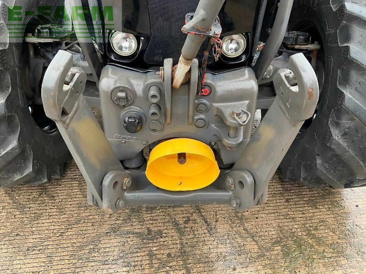 Farm tractor CLAAS arion 650 tractor (st24962)