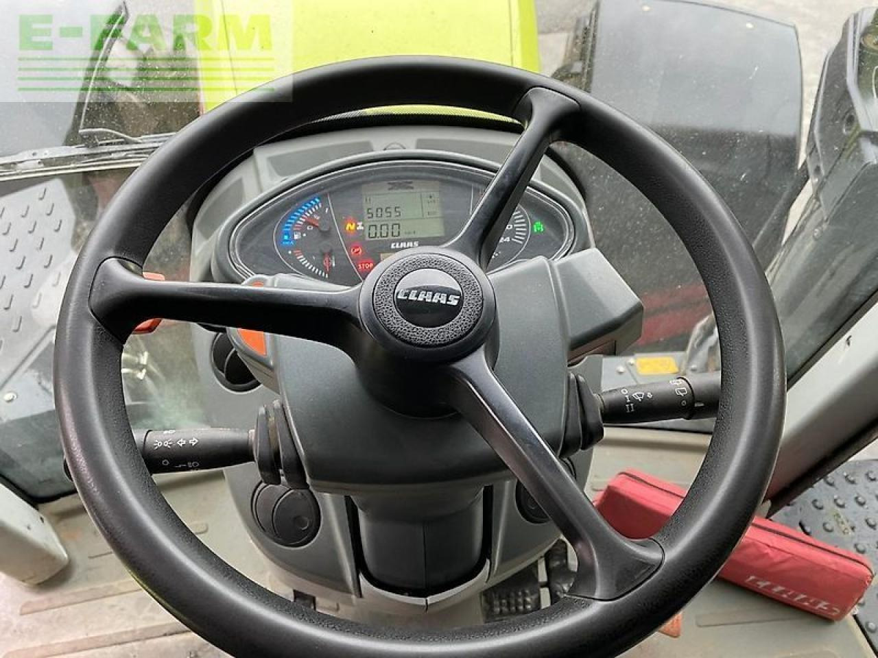 Farm tractor CLAAS arion 660
