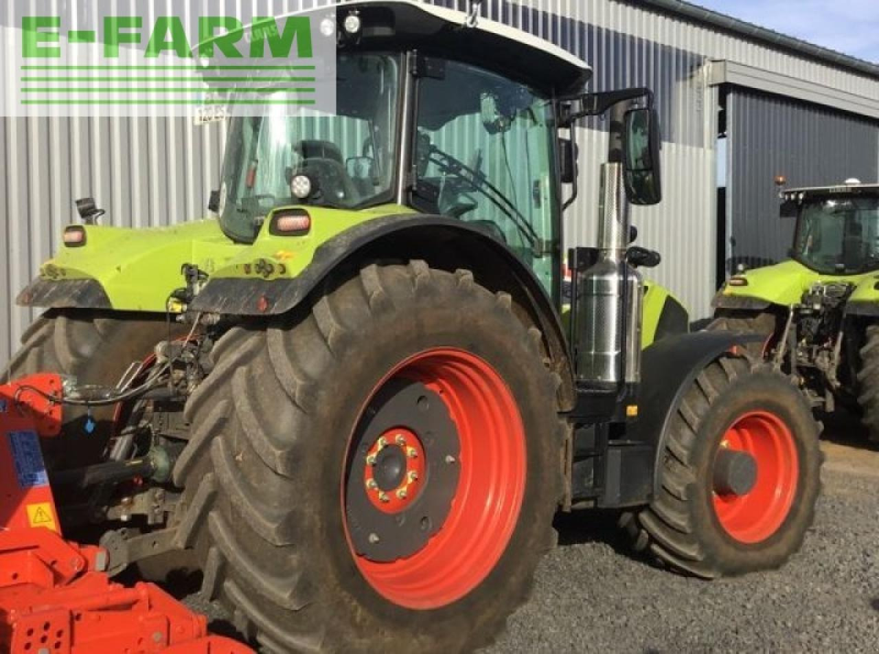 Farm tractor CLAAS arion 660