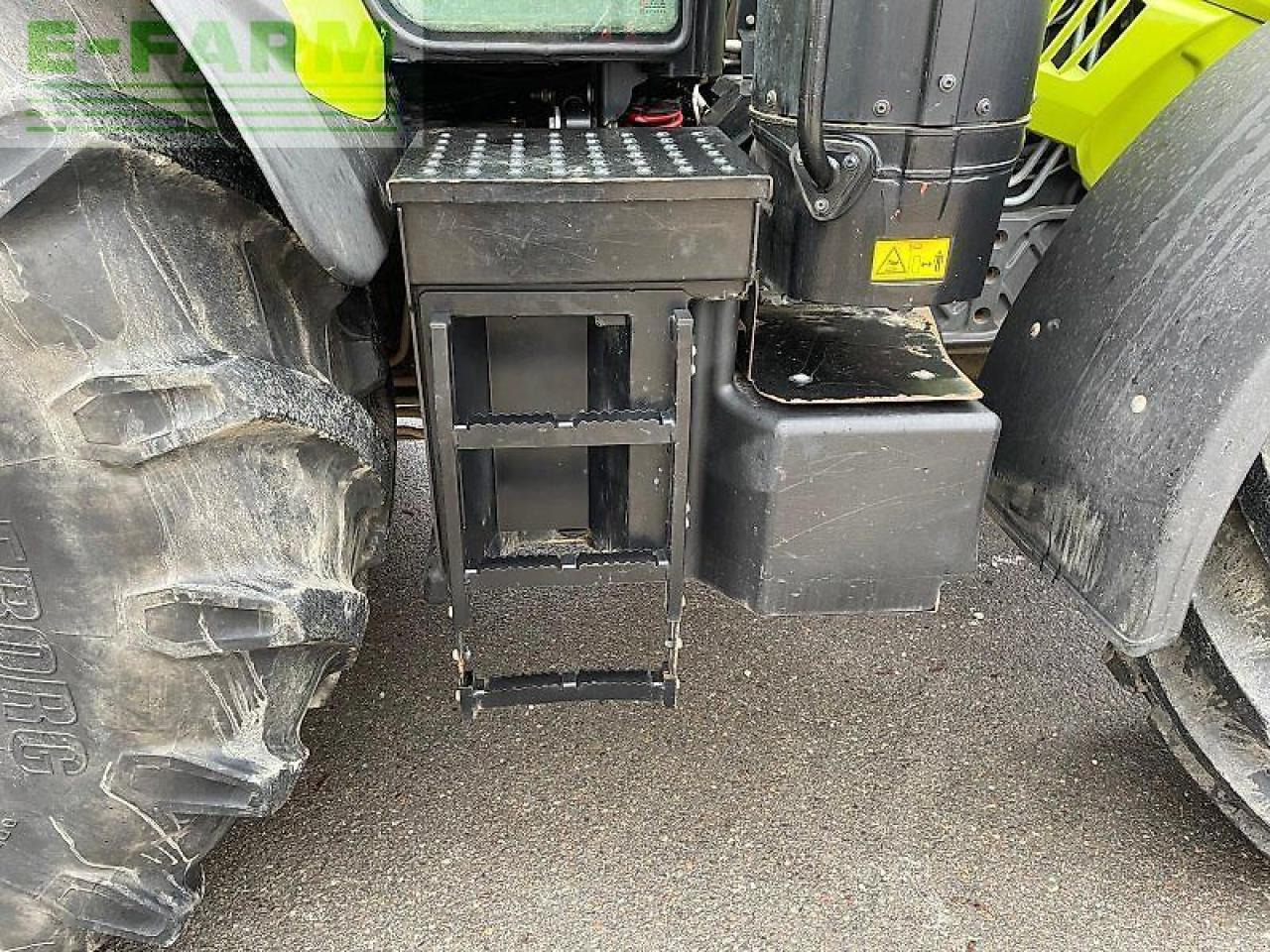 Farm tractor CLAAS arion 660 cis +