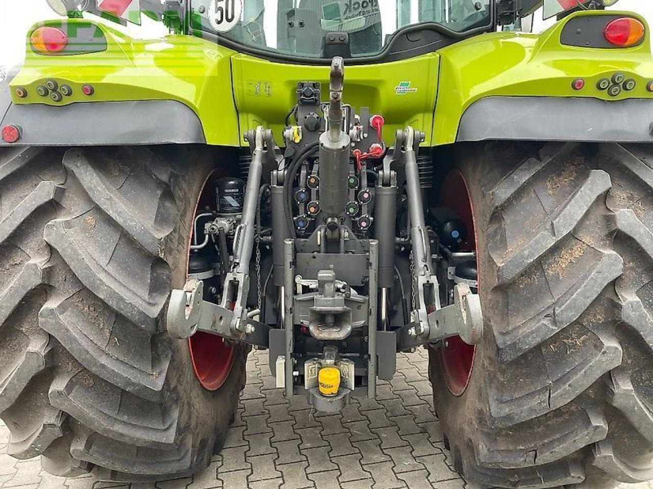 Farm tractor CLAAS arion 660 cis+
