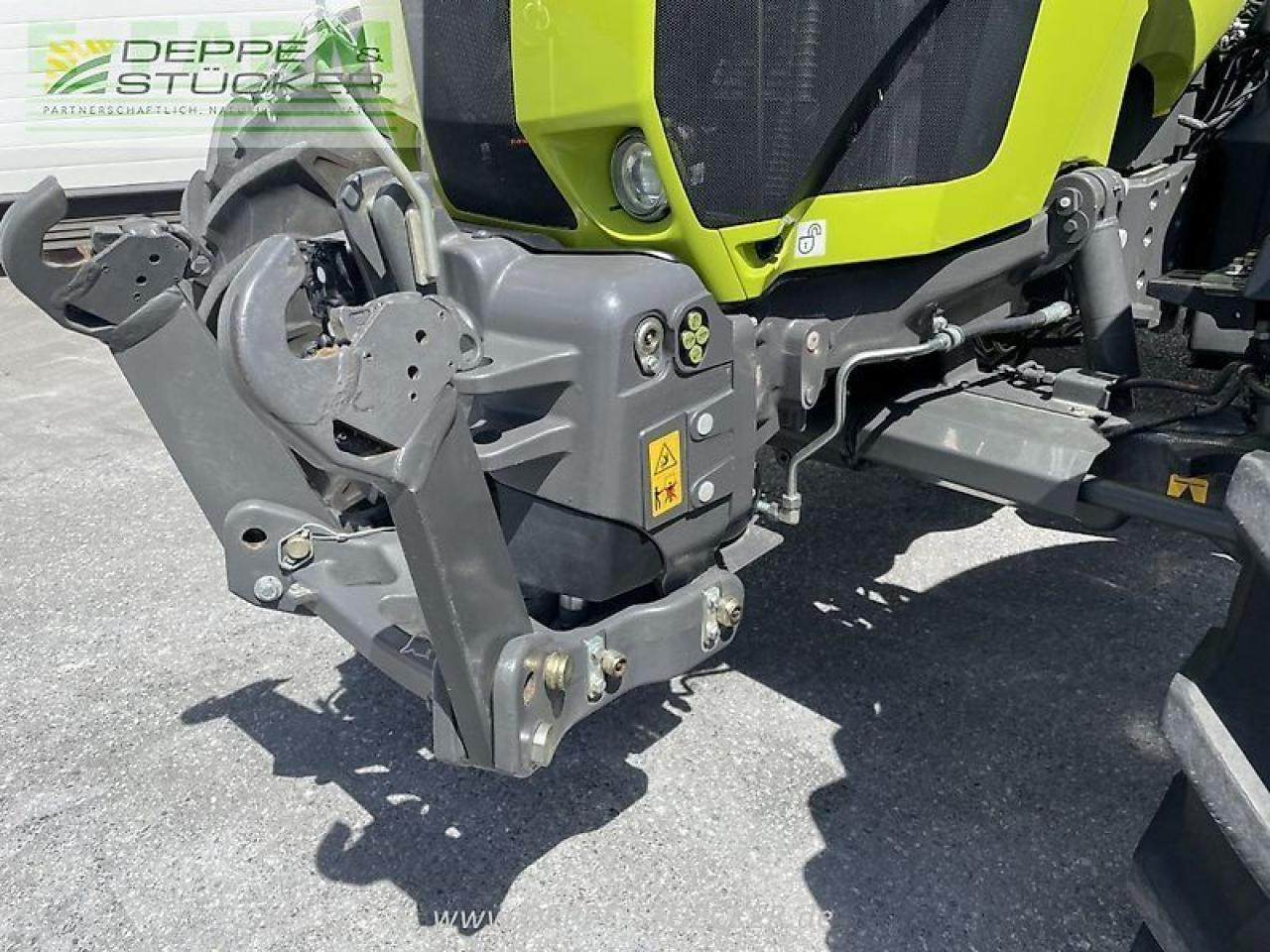Farm tractor CLAAS arion 660 cmatic
