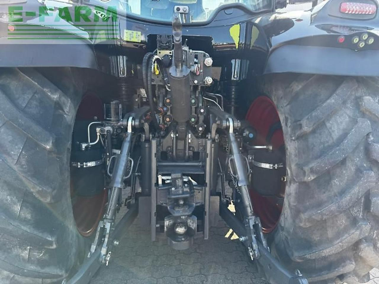 Farm tractor CLAAS arion 660 cmatic