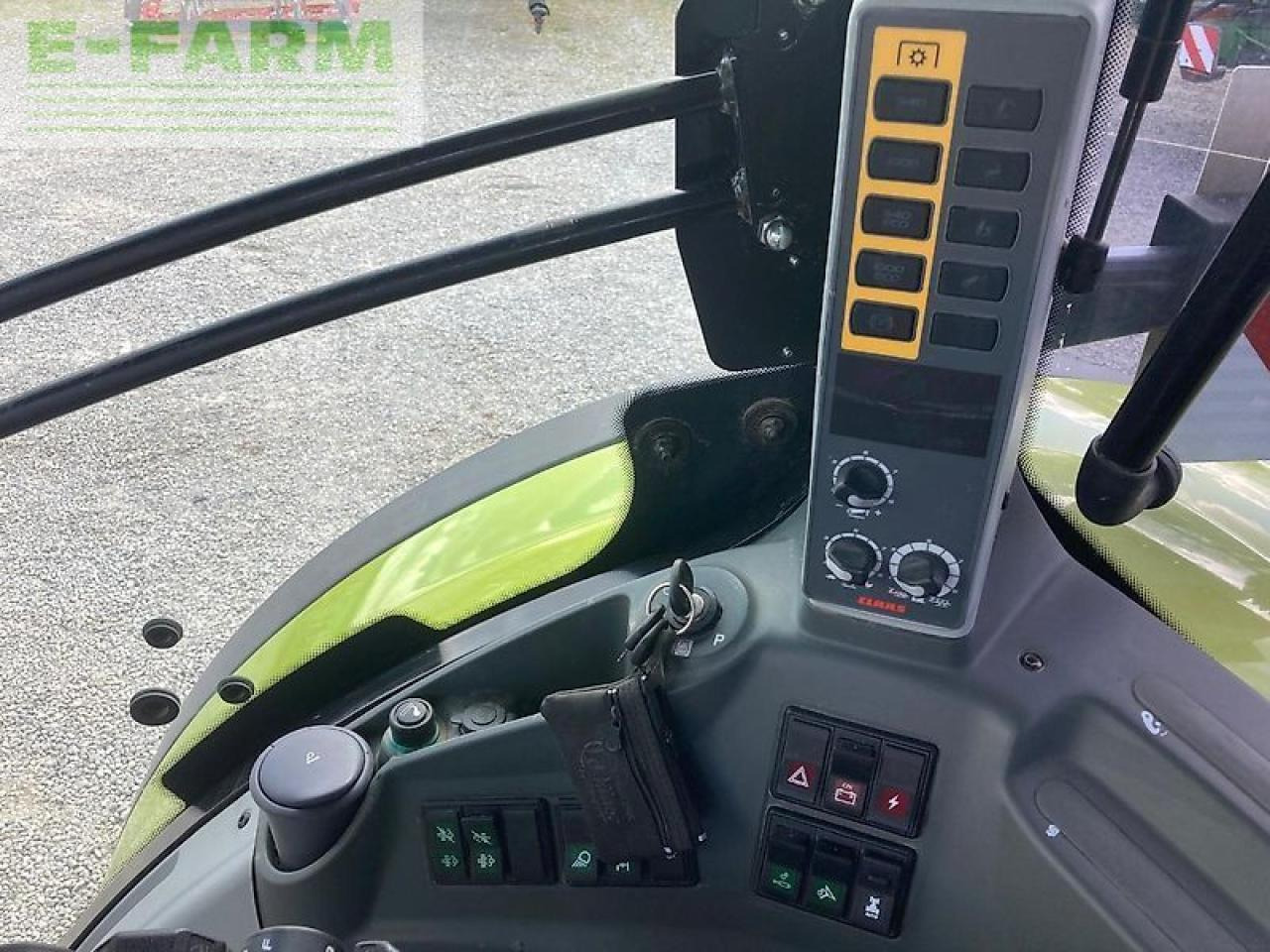 Farm tractor CLAAS arion 660 cmatic