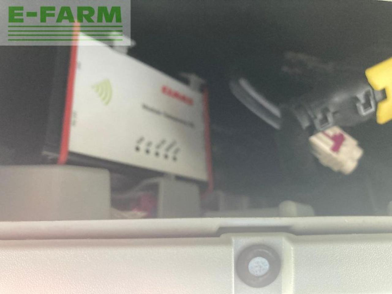 Farm tractor CLAAS arion 660 cmatic