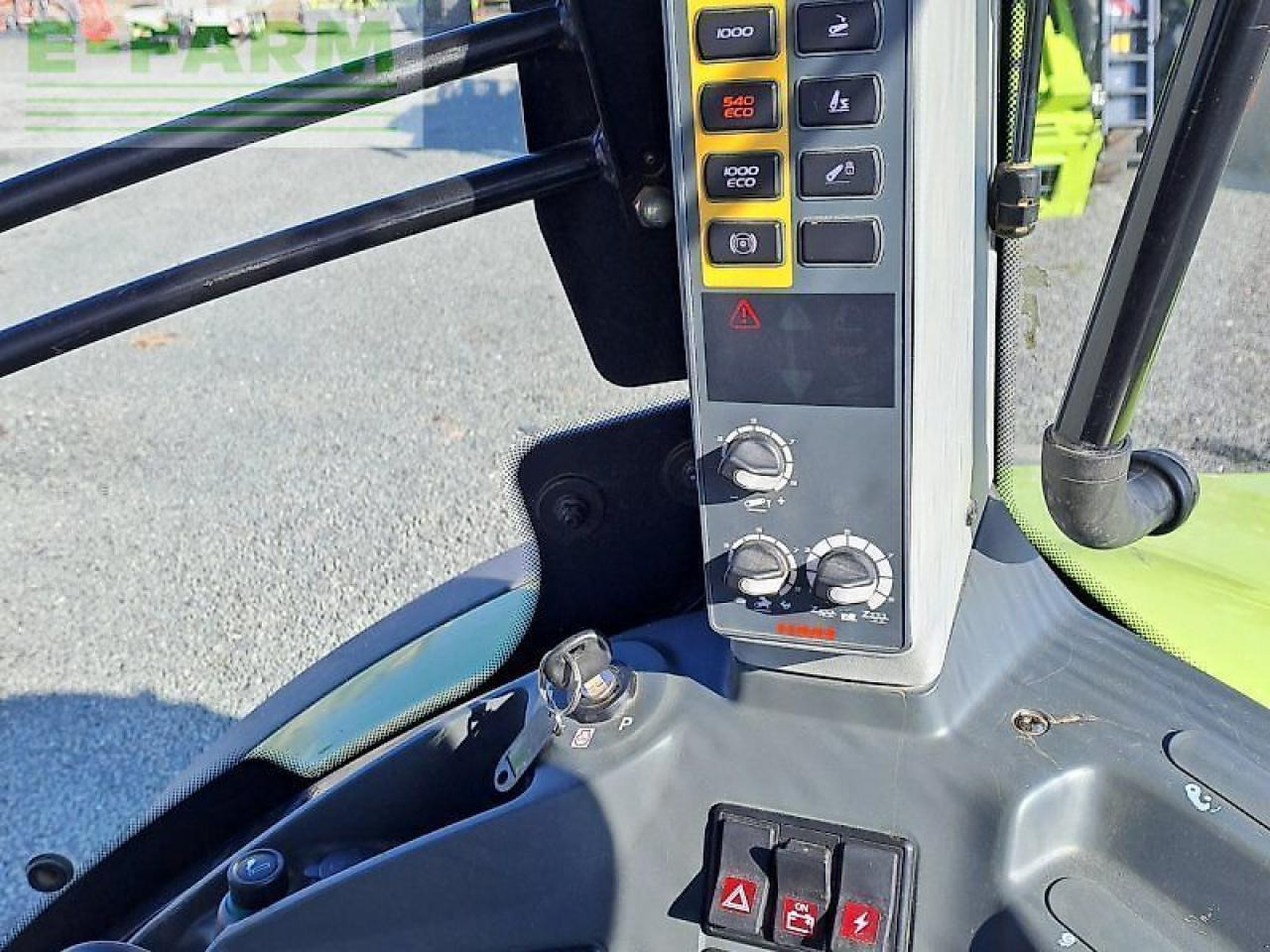 Farm tractor CLAAS arion 660 cmatic