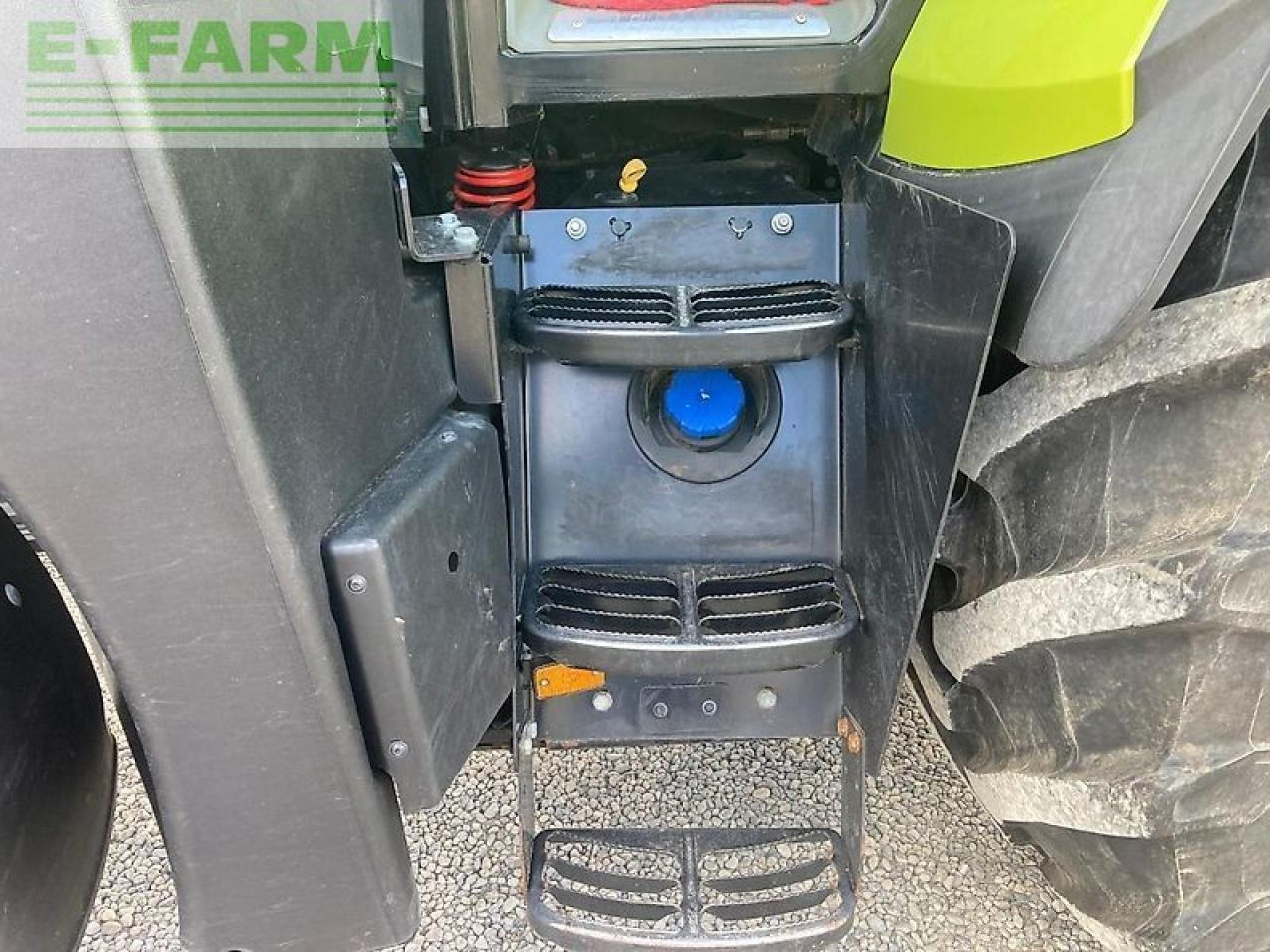 Farm tractor CLAAS arion 660 cmatic