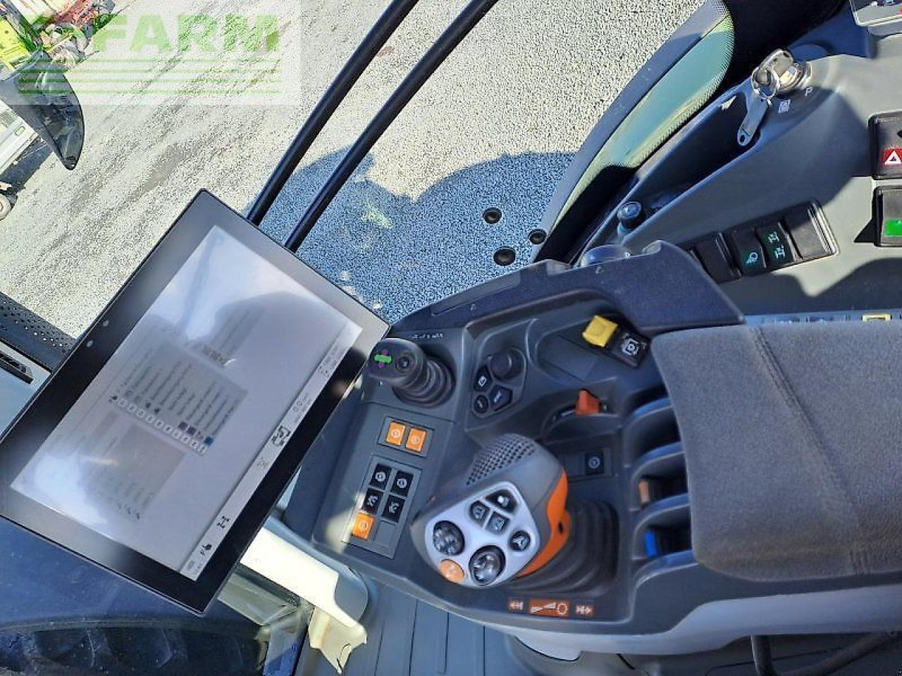 Farm tractor CLAAS arion 660 cmatic