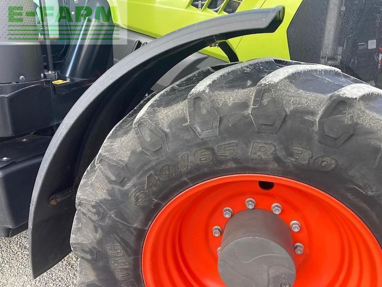 Farm tractor CLAAS arion 660 cmatic