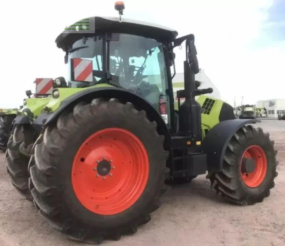 Farm tractor CLAAS arion 660 cmatic focus