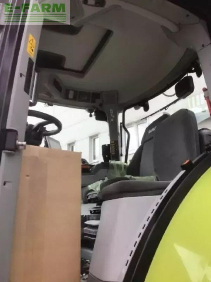 Farm tractor CLAAS arion 660 cmatic focus