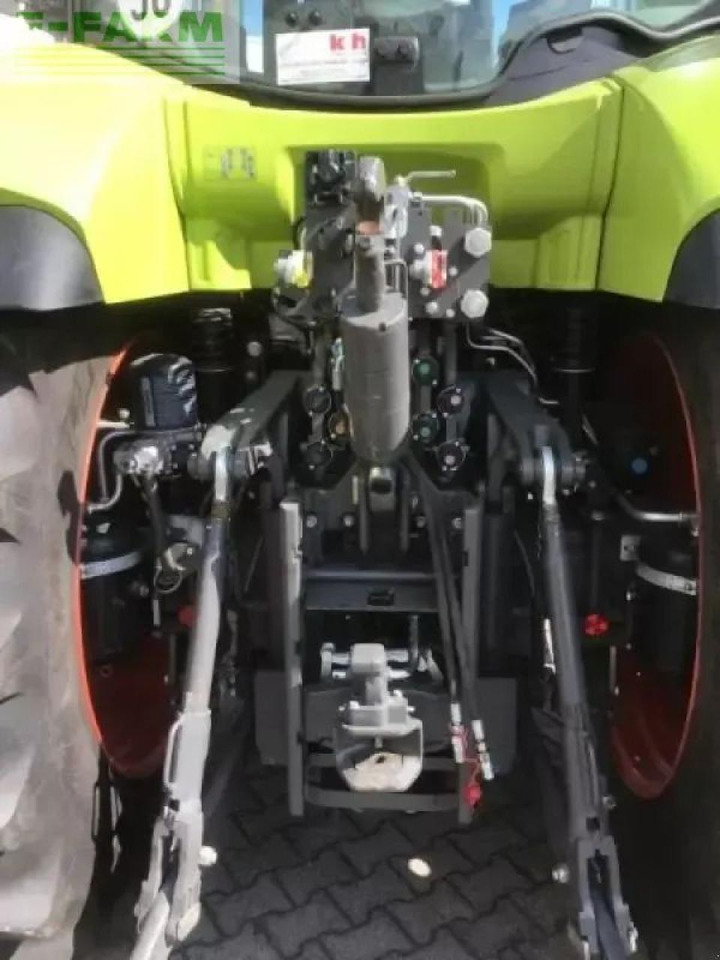 Farm tractor CLAAS arion 660 cmatic focus