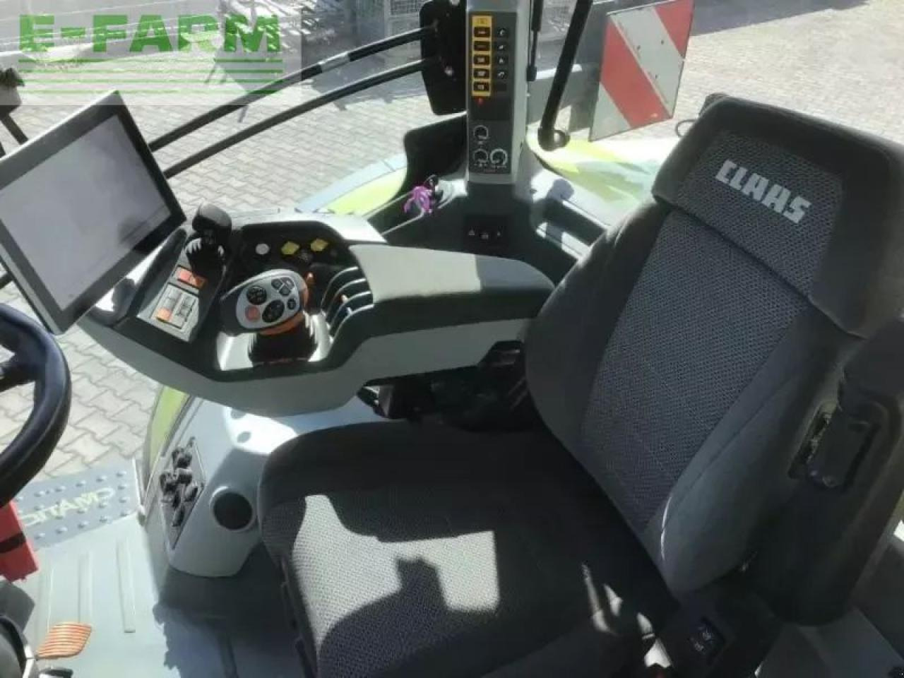 Farm tractor CLAAS arion 660 cmatic focus