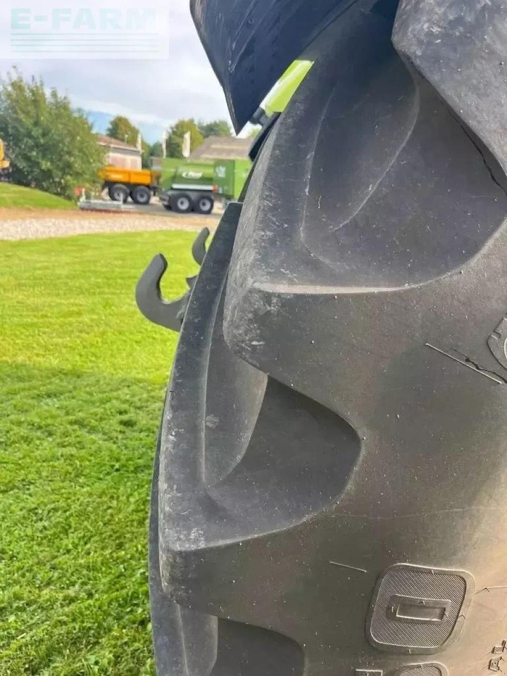 Farm tractor CLAAS axio 960