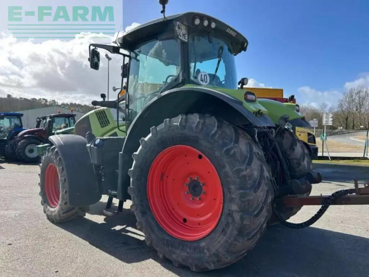 Farm tractor CLAAS axion 800