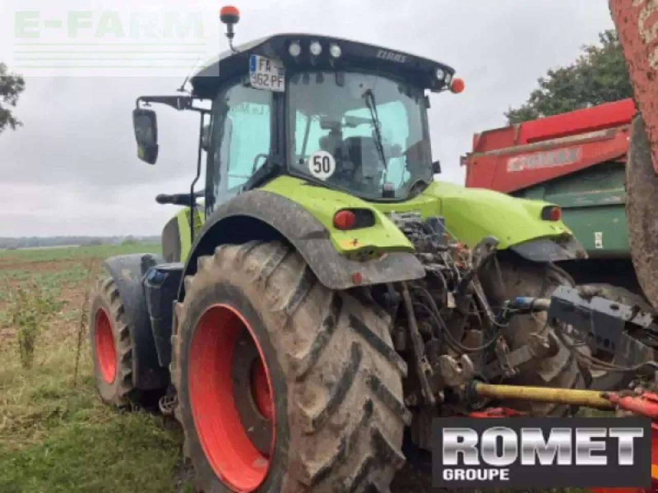 Farm tractor CLAAS axion 800