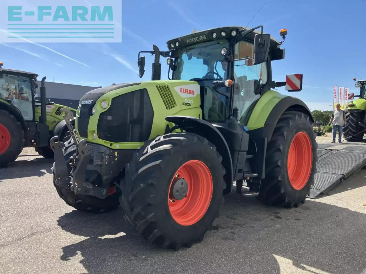 Farm tractor CLAAS axion 800 cis