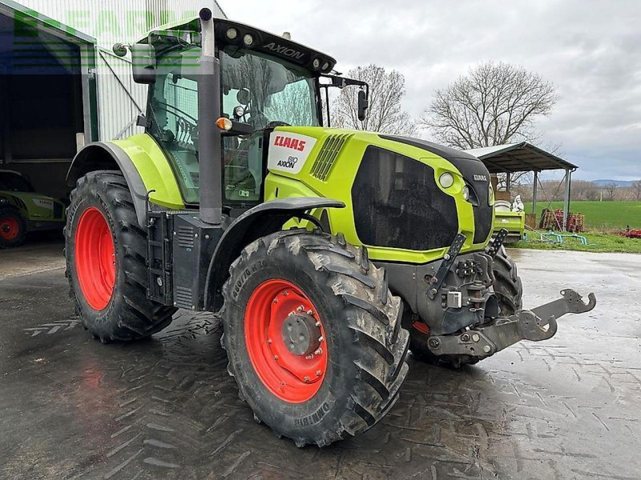 Farm tractor CLAAS axion 810