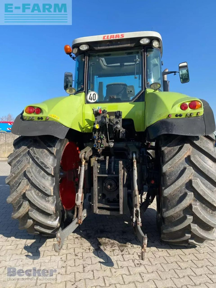 Farm tractor CLAAS axion 810
