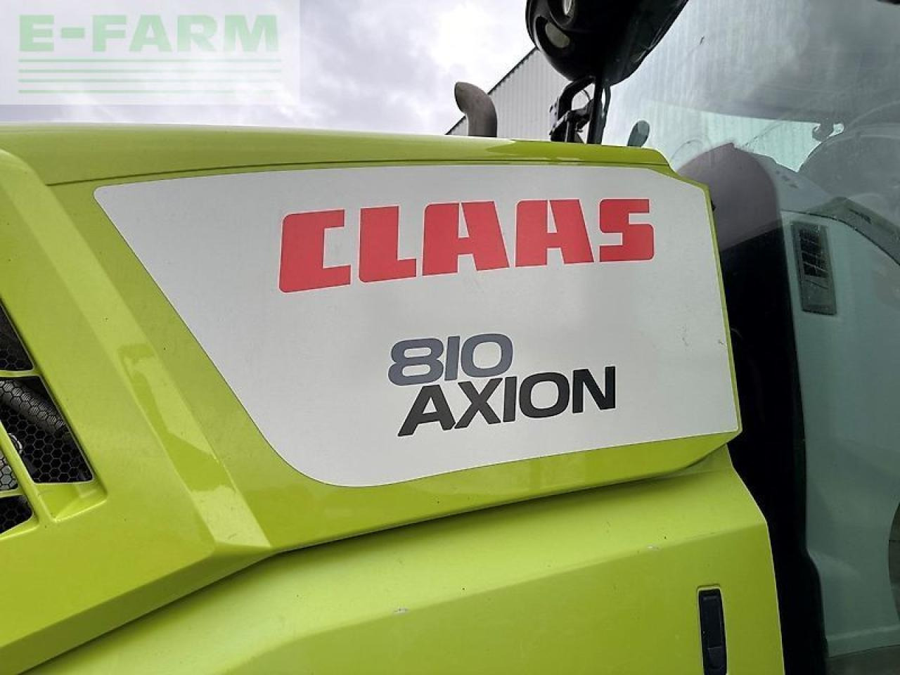 Farm tractor CLAAS axion 810