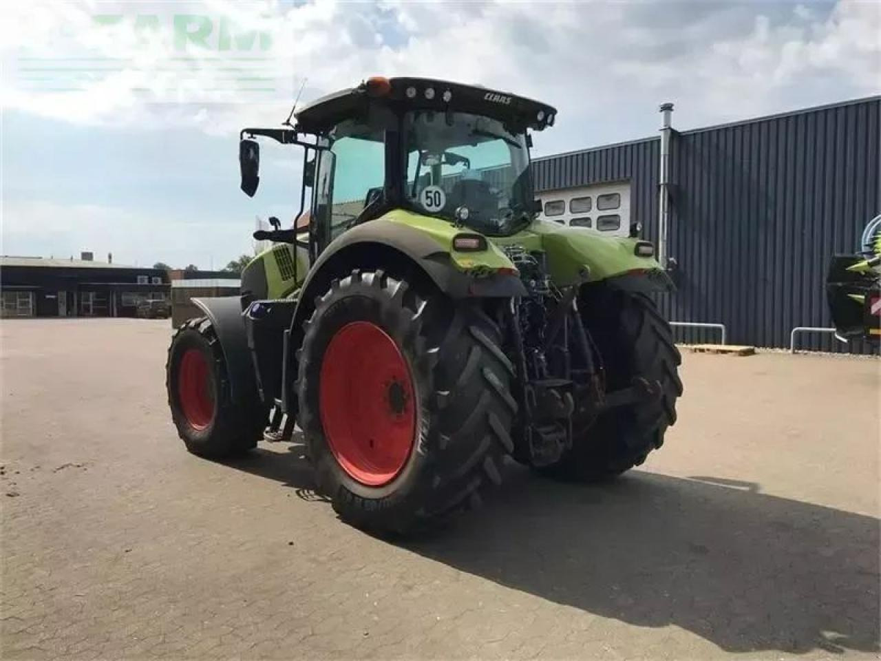 Farm tractor CLAAS axion 810