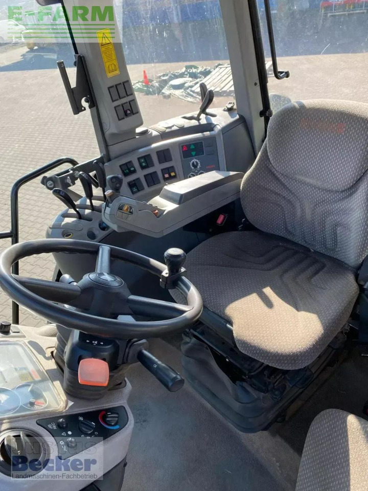 Farm tractor CLAAS axion 810