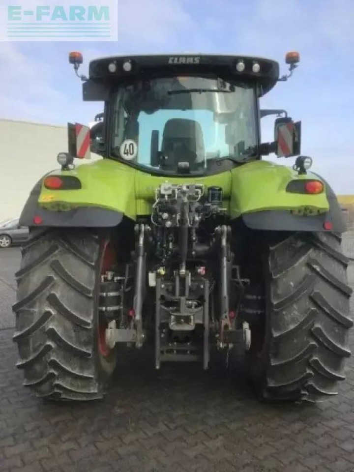 Farm tractor CLAAS axion 810