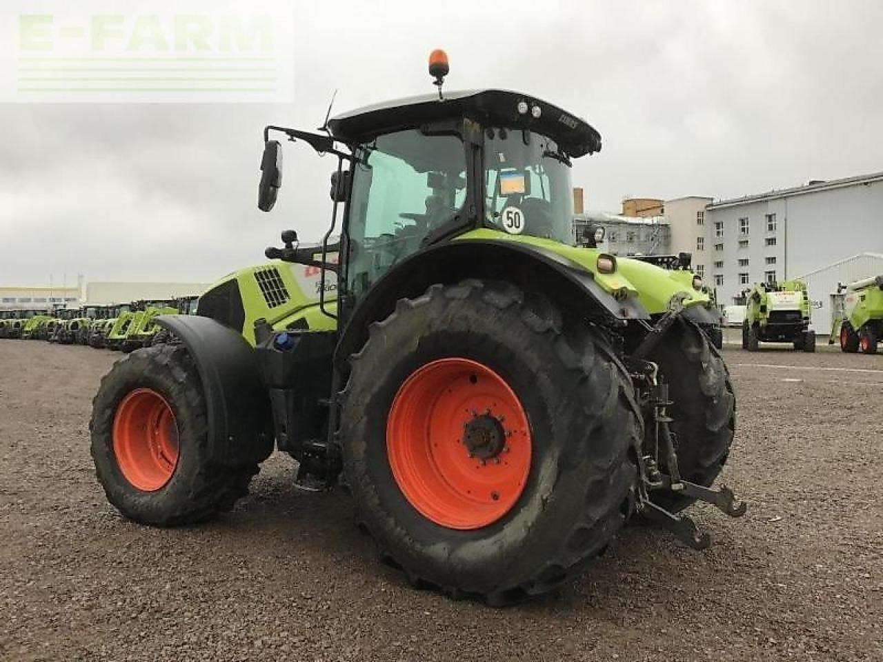 Farm tractor CLAAS axion 810