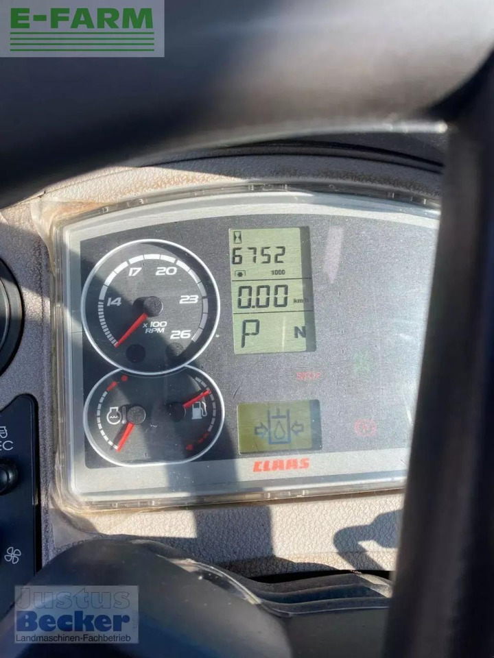 Farm tractor CLAAS axion 810