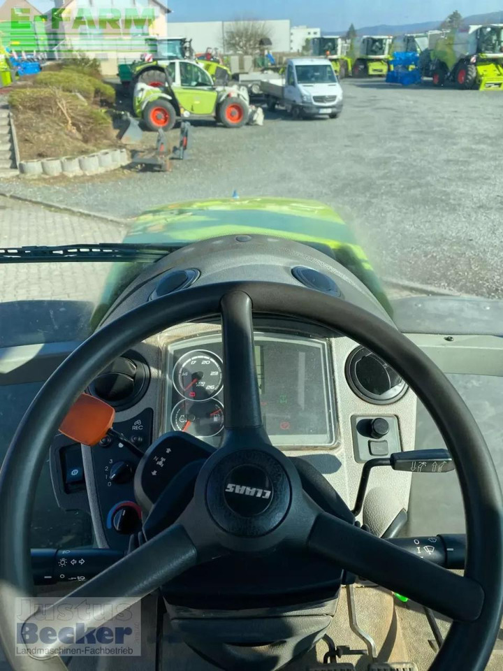 Farm tractor CLAAS axion 810