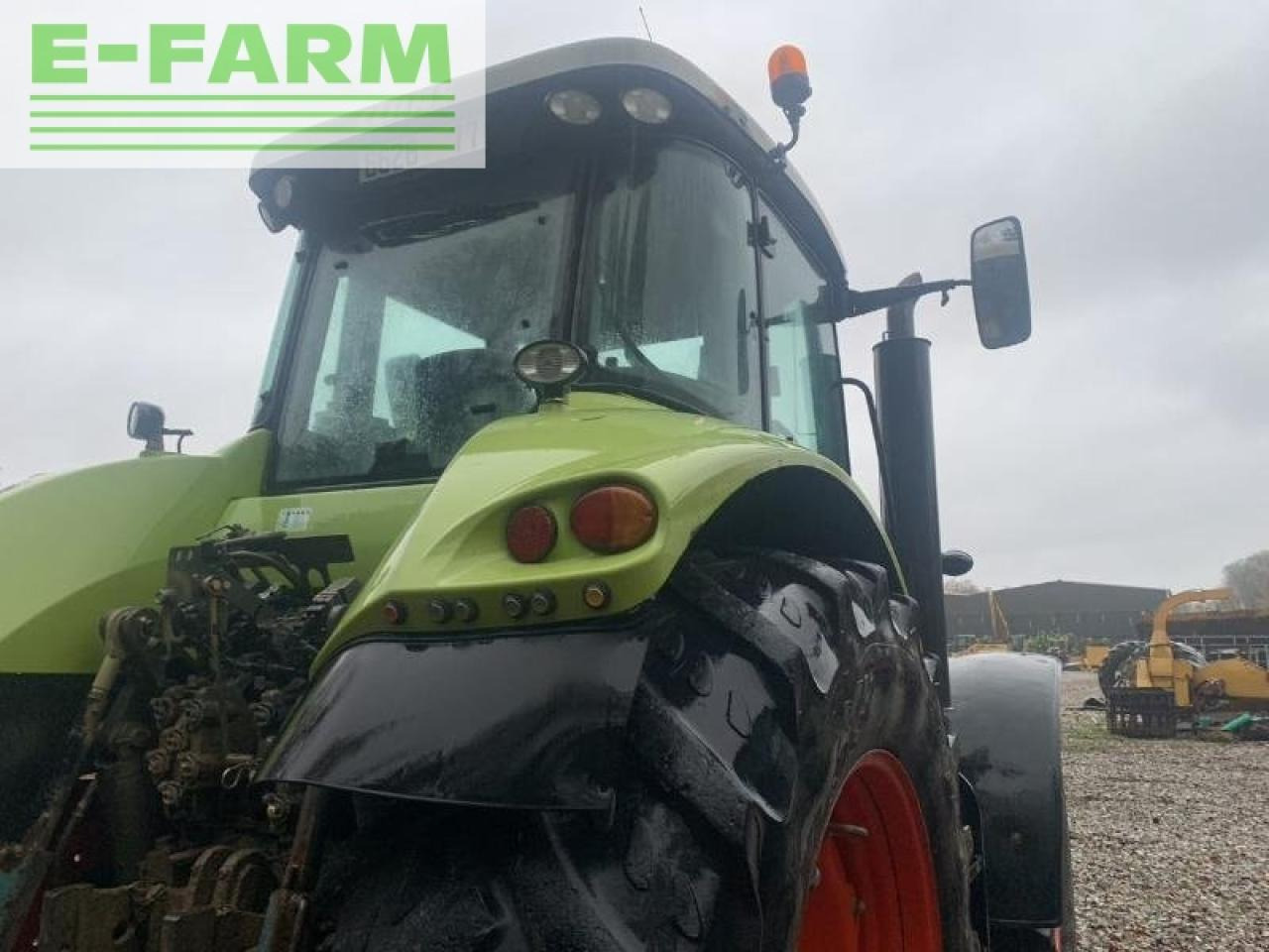 Farm tractor CLAAS axion 810