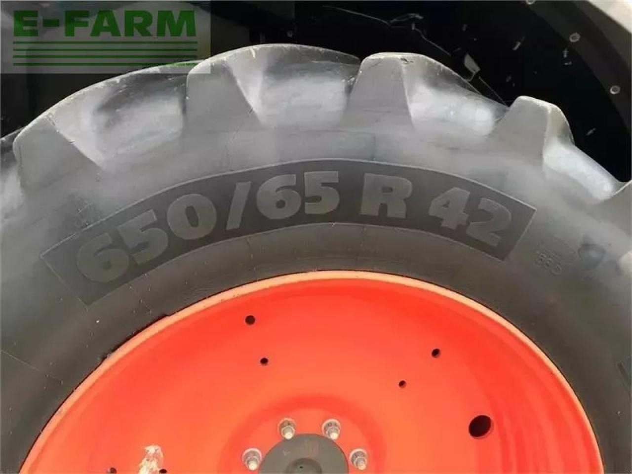 Farm tractor CLAAS axion 810