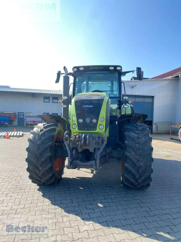 Farm tractor CLAAS axion 810