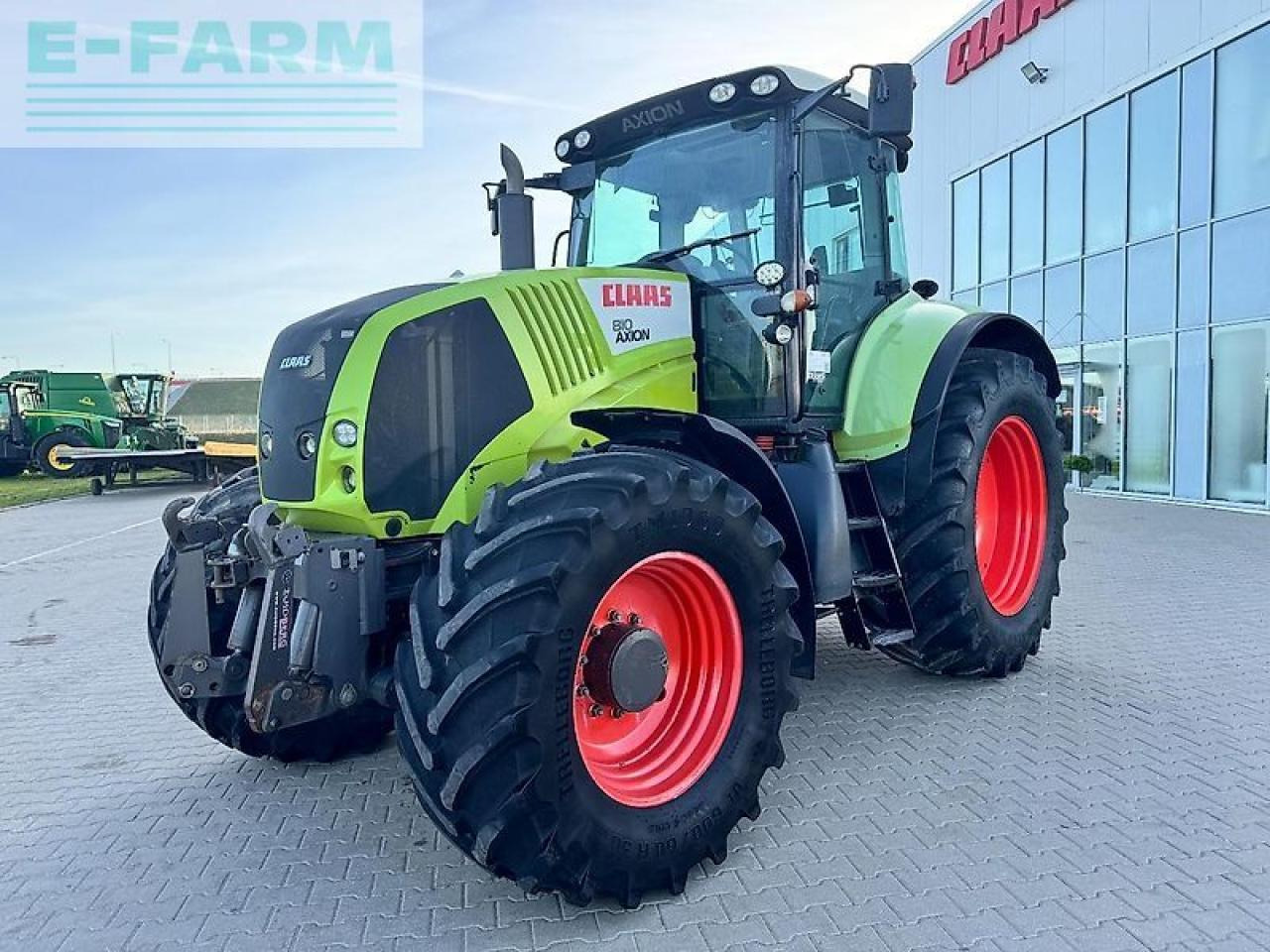 Farm tractor CLAAS axion 810