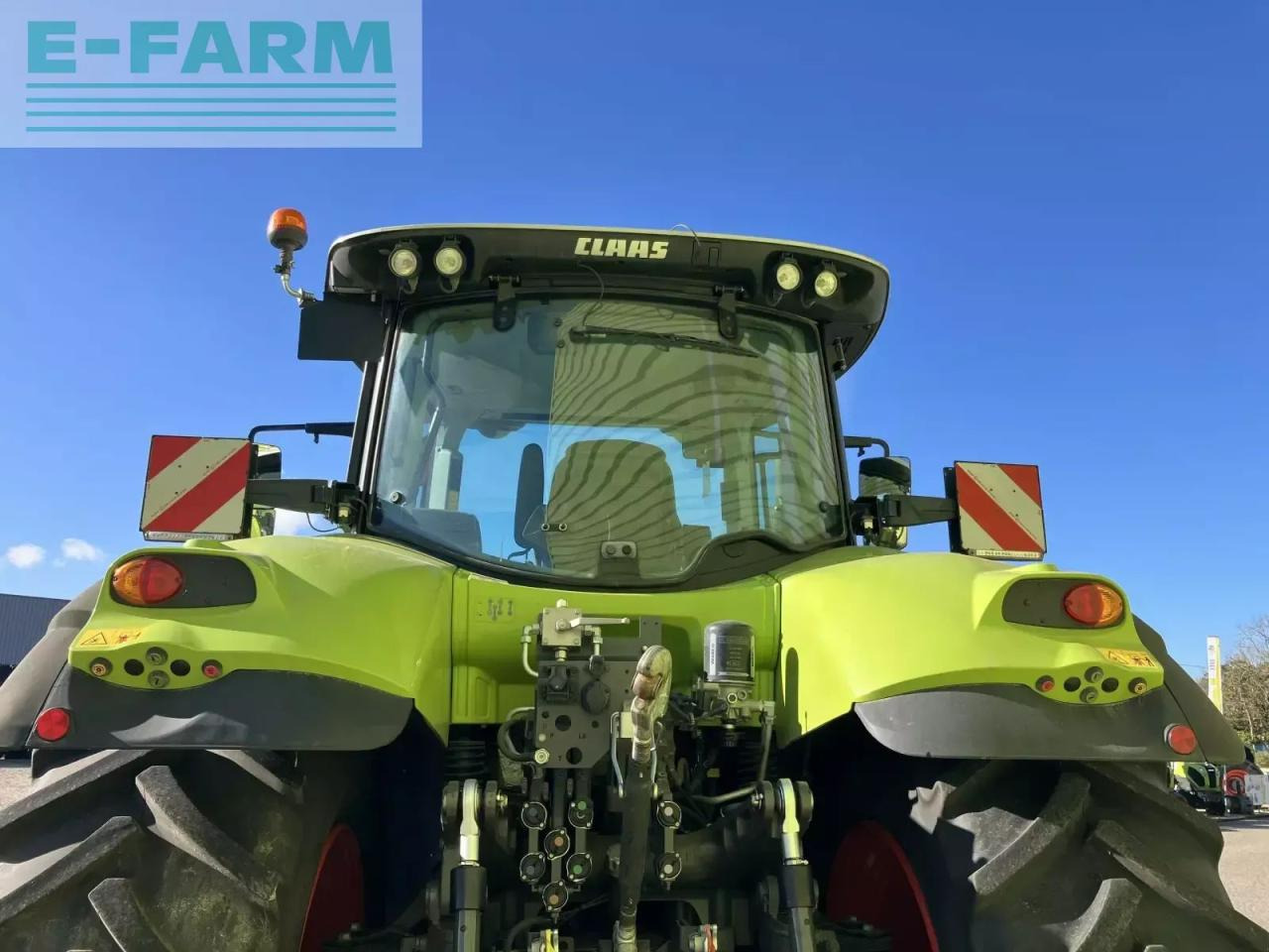 Farm tractor CLAAS axion 810 cis