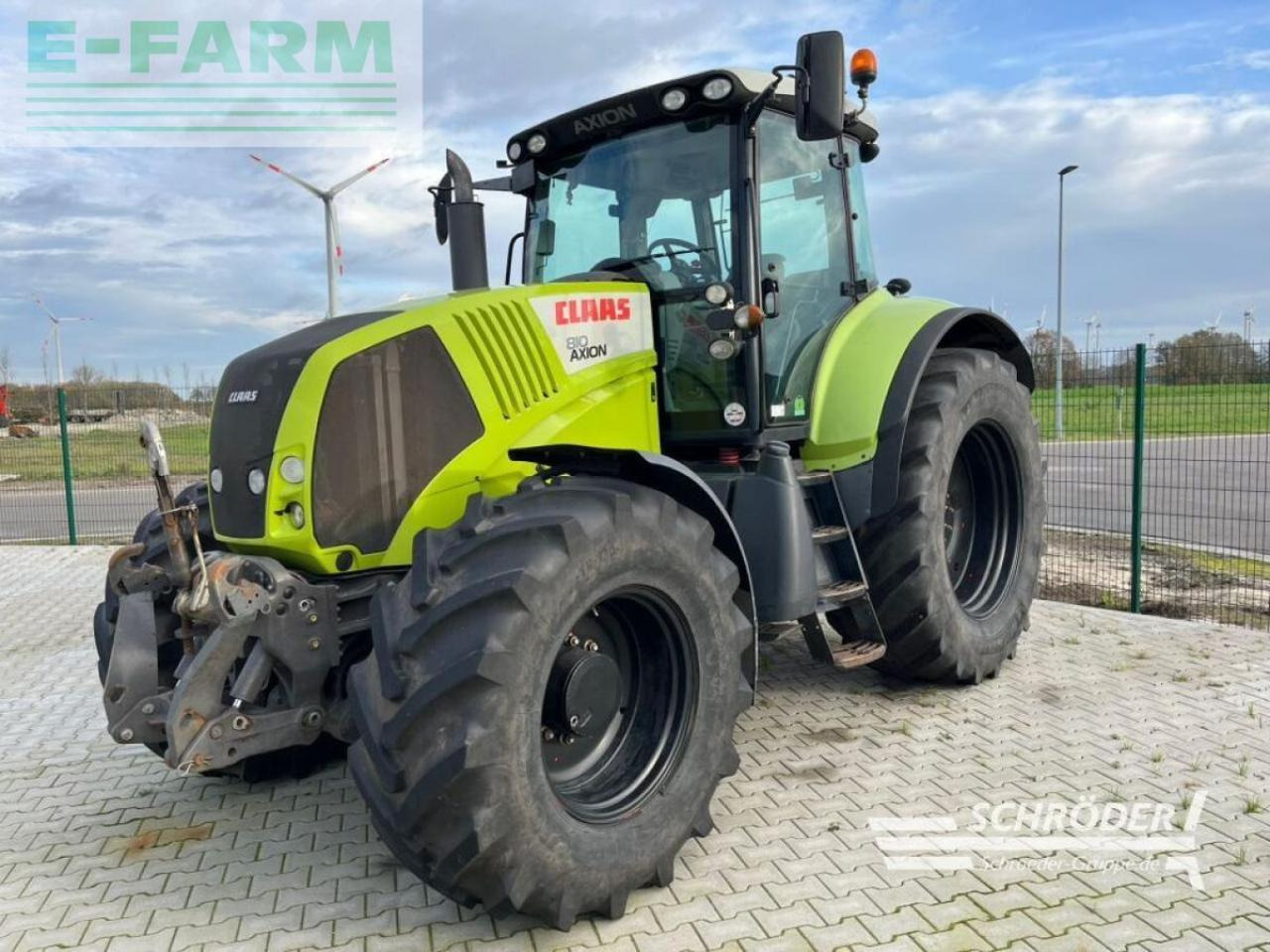 Farm tractor CLAAS axion 810 cis