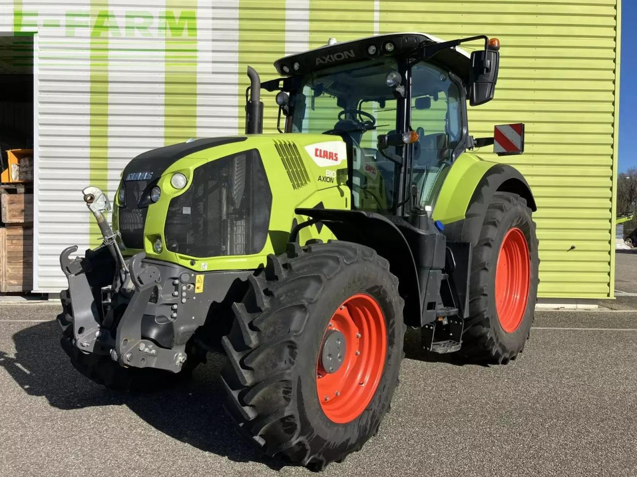 Farm tractor CLAAS axion 810 cis